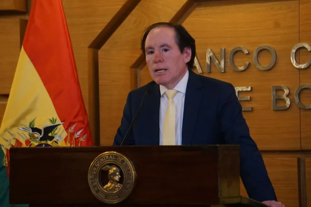 BCB descarta nuevos “corralitos” y garantiza protección de los ahorros en dólares