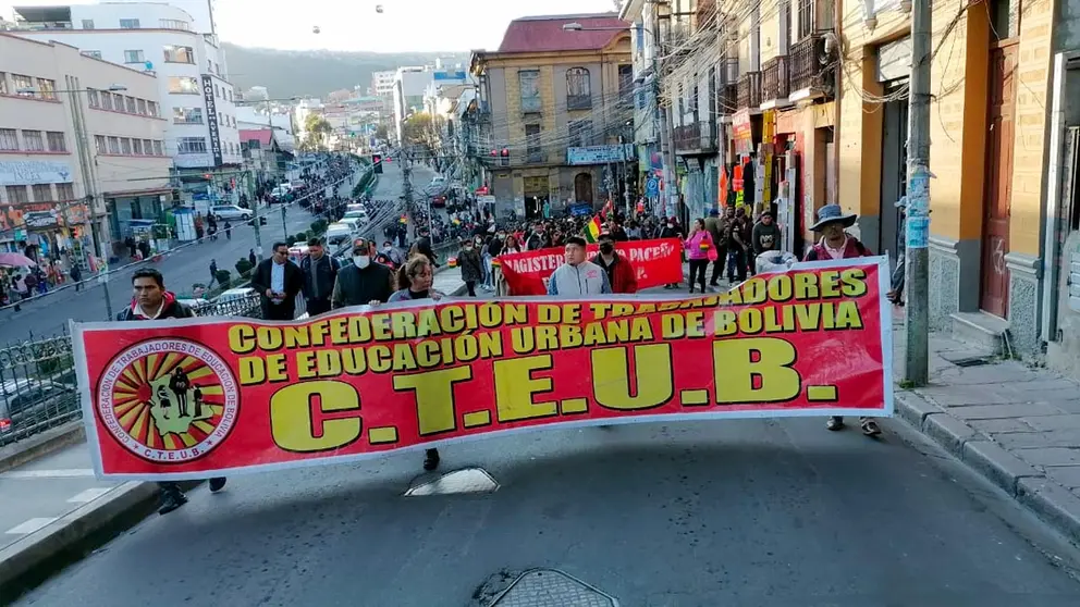 Magisterio anuncia marcha nacional y paro educativo en rechazo a la descentralización