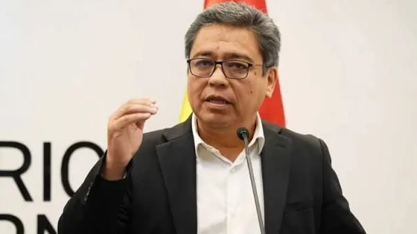 Gobierno aparta a cinco exfuncionarios incluidos en la lista de vetados por EEUU