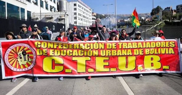 Magisterio urbano paraliza actividades y marcha en todo el país por demandas educativas