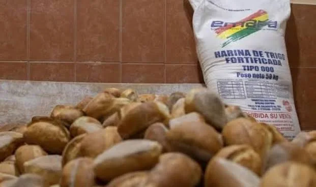 Gobierno busca sostener el pan a Bs 0,80 pese al alza de la harina a Bs 360 el quintal