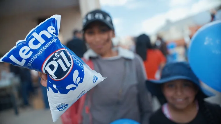 Día Nacional de la Leche: PIL Bolivia dona más de 10.000 litros de leche a niñas y niños de 69 instituciones