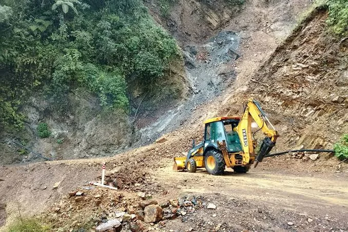 Gobierno aprueba crédito de $us 95 millones para mejorar la carretera Santa Bárbara-Caranavi