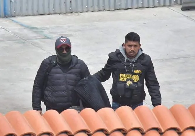 ABOGADA REVELA QUE EL CORONEL MORENO ORDENÓ POR WHATSAPP BUSCAR LAS MALETAS DE MARSET