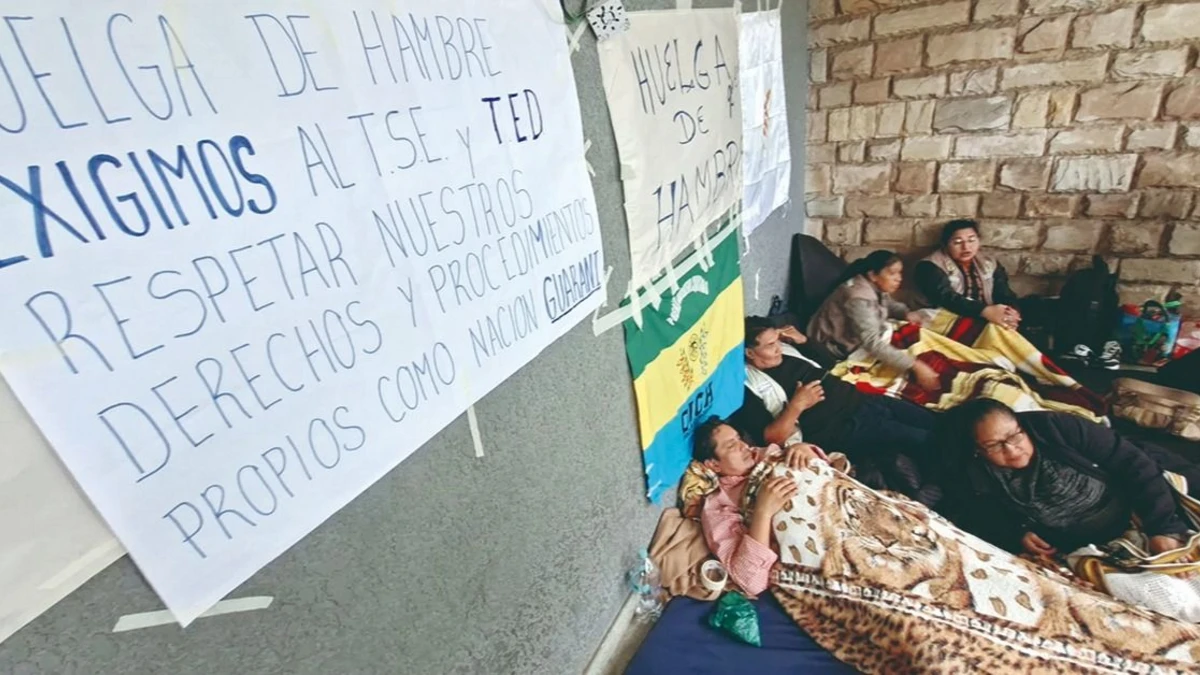 Pueblos chiquitano y guaraní mantienen huelga y exigen cubrir dos curules en Santa Cruz