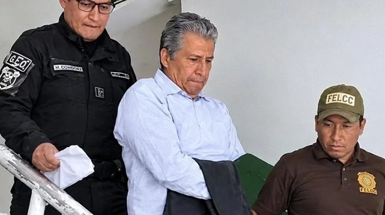 Caso radares: Aprehenden al exministro Edmundo Novillo tras declarar ante la Fiscalía