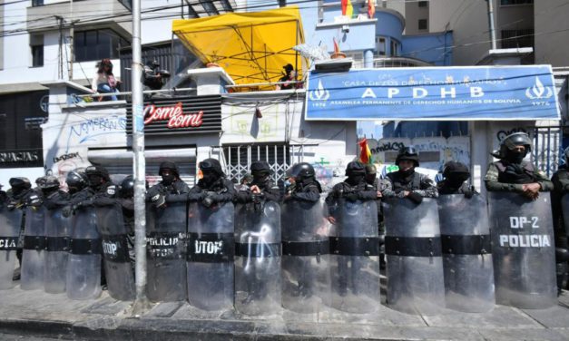 Cuatro meses de clausura y vigilancia policial en la APDHB”