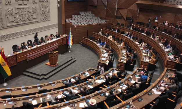 Debate en la asamblea legislativa boliviana: El desafío de aprobar el presupuesto reformulado 2023