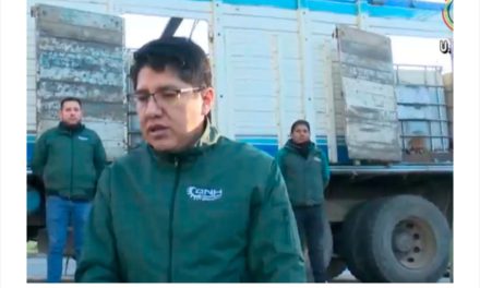 Incautan 14 mil litros de combustible en un camión en La Paz