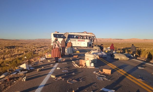 Accidente en la carretera internacional a Tambo Quemado