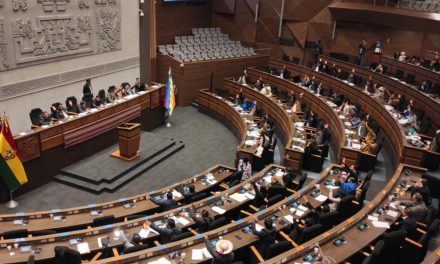 Disputa política por la suspensión de las elecciones primarias y el reconocimiento del congreso de Lauca Ñ