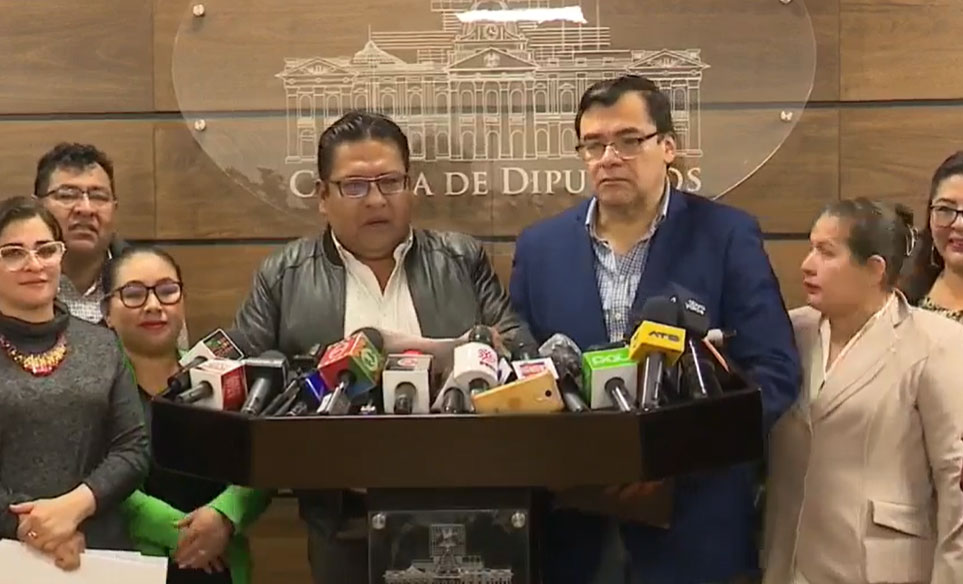 Bancada “arcista” desafía amenazas judiciales y exige continuar con elecciones judiciales en Bolivia