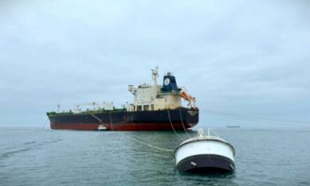 Sin fecha: YPFB a la espera que buques descarguen diésel y recurren a los stock almacenados en sus plantas