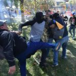Enfrentamientos entre masistas en La Paz dejan cuatro heridos y cuantiosos destrozos en la plaza Abaroa