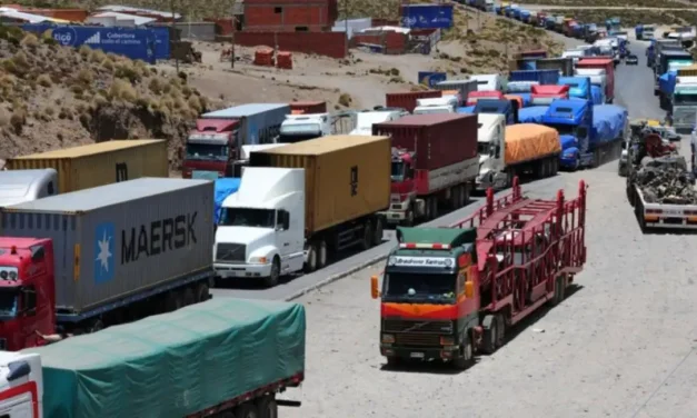 Transporte pesado convoca a ampliado el 28 de agosto para evaluar acciones por la falta de combustible