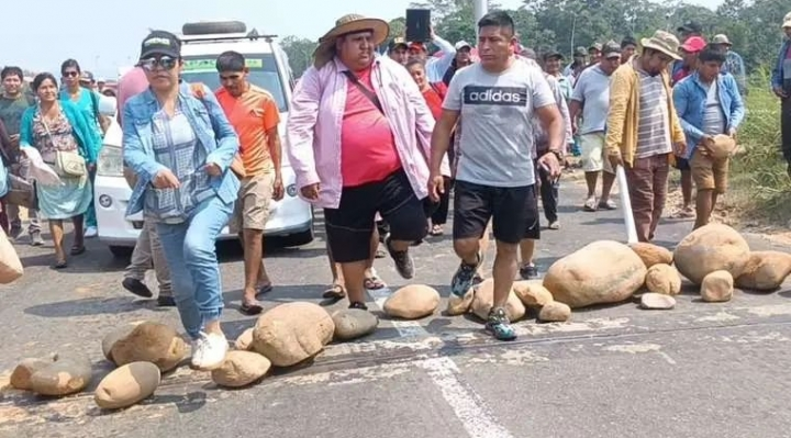 Bloqueo en la ruta Cochabamba-Santa Cruz cumple su segundo día, piden construcción de una carretera en Yapacaní