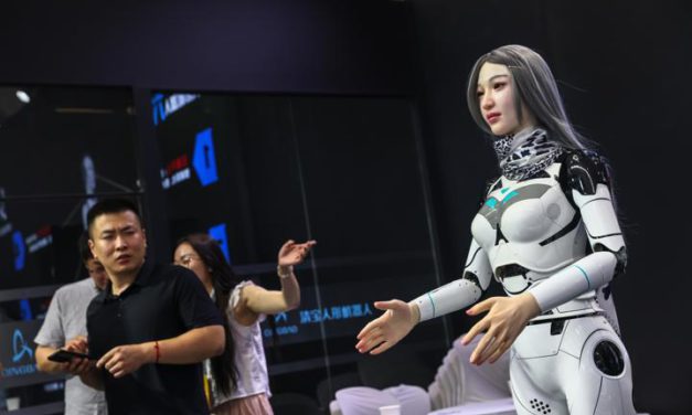 Robots humanoides, protagonistas de la Conferencia Mundial de Robótica de Pekín 2024