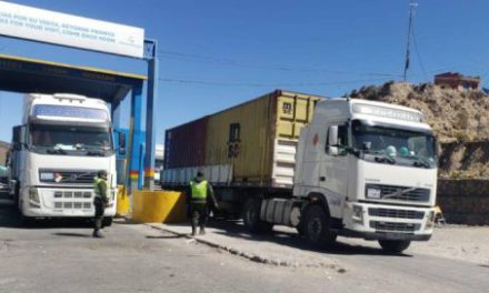 Transporte pesado anuncia “caravana” de protesta por la crisis económica para este martes