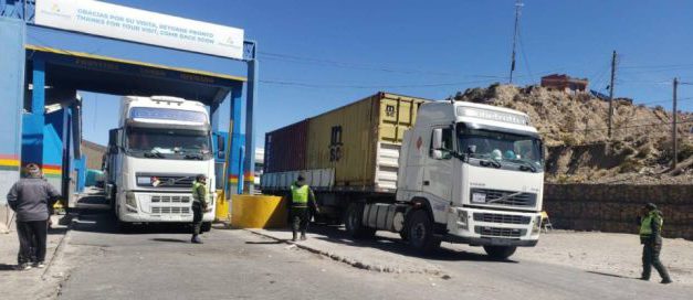 Transporte pesado anuncia “caravana” de protesta por la crisis económica para este martes