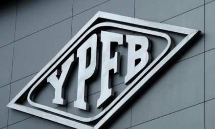 YPFB califica de falsas las declaraciones de políticos sobre buques en Chile con combustibles