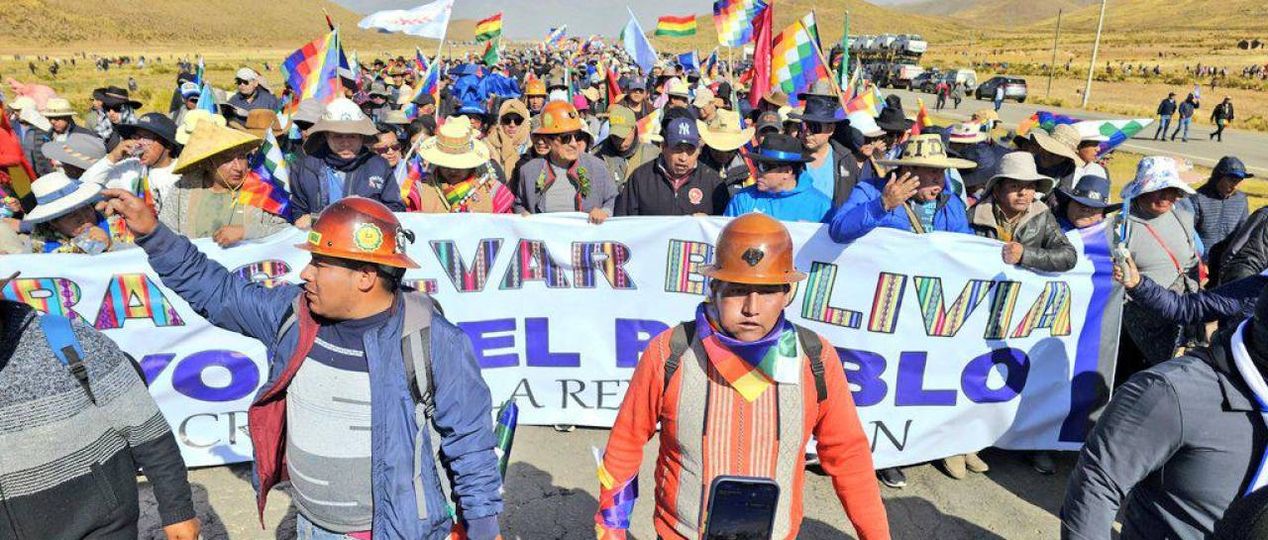 CON MÁS DE VEINTE HERIDOS Y DENUNCIAS DE ‘GOLPE DE ESTADO’, ASÍ CONCLUYÓ EL PRIMER DÍA DE LA MARCHA EVISTA