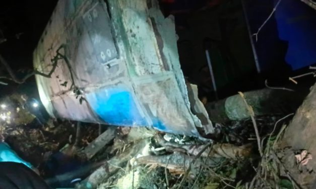 Embarrancamiento de bus deja dos fallecidos y 11 heridos en la ruta a los Yungas