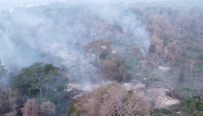 Alistan nuevo bombardeo de nubes en Santa Cruz para estimular lluvias por los incendios