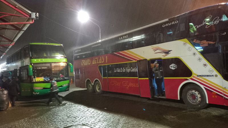 Restablecen operaciones en la terminal de buses de La Paz