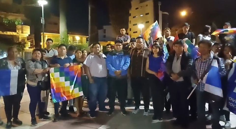 Evistas en emergencia, amenazan con bloqueo nacional tras orden de aprehensión de Evo