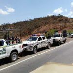 300 uniformados de La Paz se dirigen a los puntos de bloqueo en Cochabamba