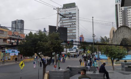 ANH convoca a transportistas de La Paz a una reunión para tratar el tema de la escasez de combustible