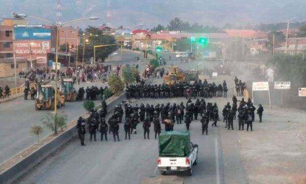 Sugieren declarar estado de sitio en la zona del bloqueo en Cochabamba