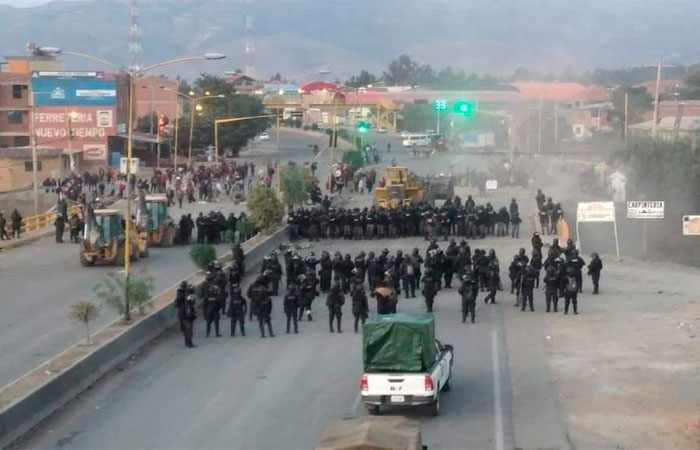 Sugieren declarar estado de sitio en la zona del bloqueo en Cochabamba