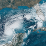 El huracán Milton avanza con amenazas de lluvias intensas, tornados y fuertes vientos