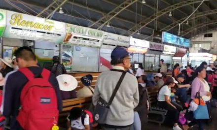 Las salidas desde la Terminal de Cochabamba continúan suspendidas