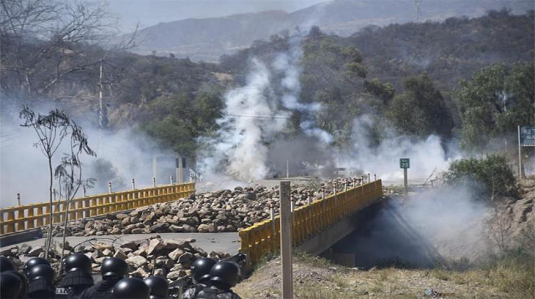 Bloqueos dejan Bs 15 MM en pérdidas a Vías Bolivia y destrozos en el asfalto de carreteras