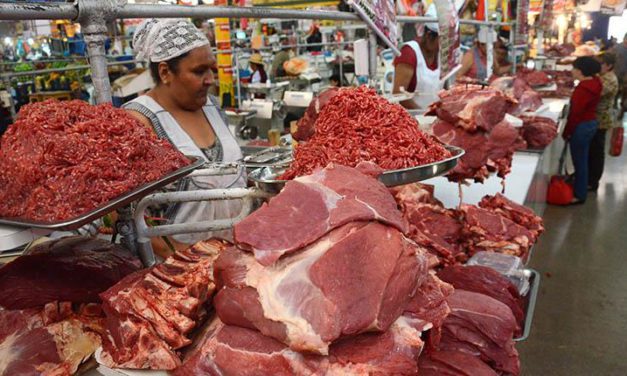 Ganaderos, Gobierno y Contracabol acuerdan garantizar el abastecimiento de carne y regularizar precios