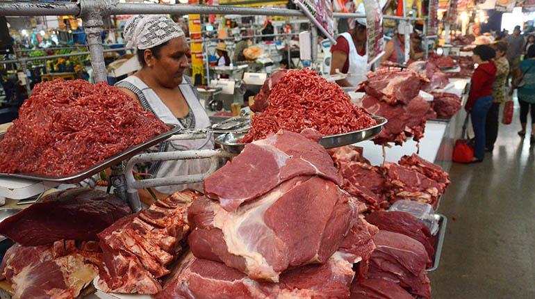 Ganaderos, Gobierno y Contracabol acuerdan garantizar el abastecimiento de carne y regularizar precios