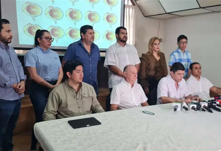 Avicultores del país se encuentran “agonizando” y con más de Bs 100 millones en pérdidas