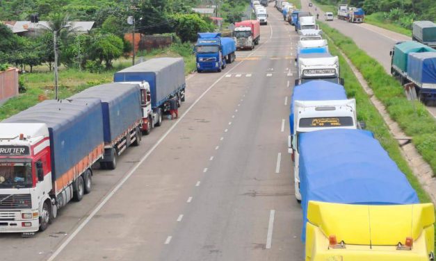 Día 21 de bloqueos y 16 rutas aún siguen cortadas entre Cochabamba con el sur y el oriente del país