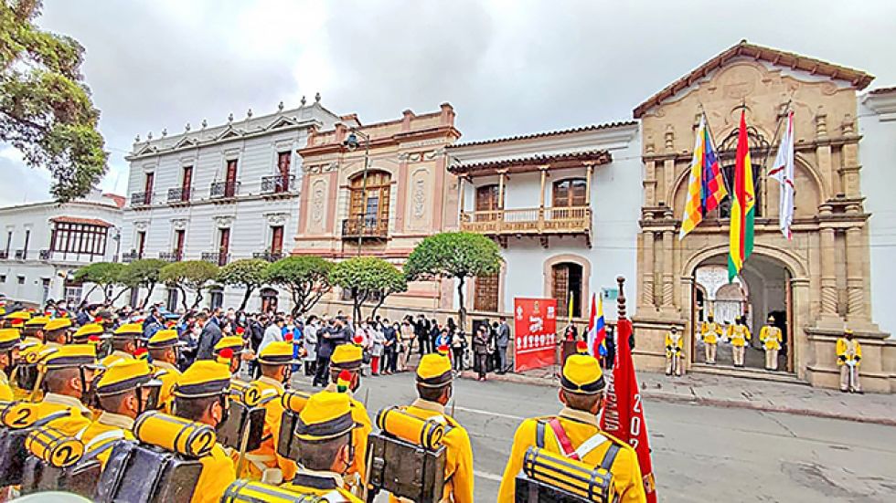 Bicentenario: La Alcaldía confirma 600 invitados