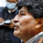 Evo Morales recibe protección de cocaleros del Trópico tras orden de captura