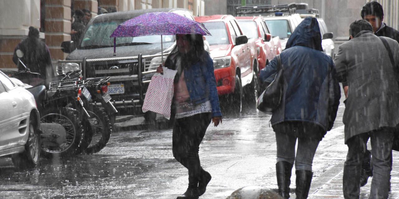 El Senamhi emite alerta naranja en cinco departamentos por tormentas eléctricas y lluvias