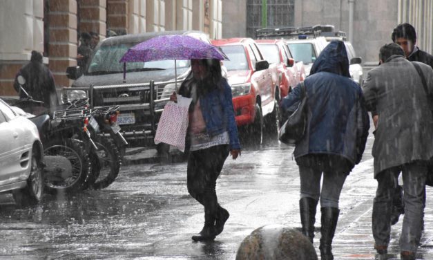 El Senamhi emite alerta naranja en cinco departamentos por tormentas eléctricas y lluvias