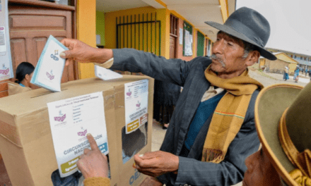 Bolivia acudió a las urnas: Resultados pendientes y participación cercana al 70%