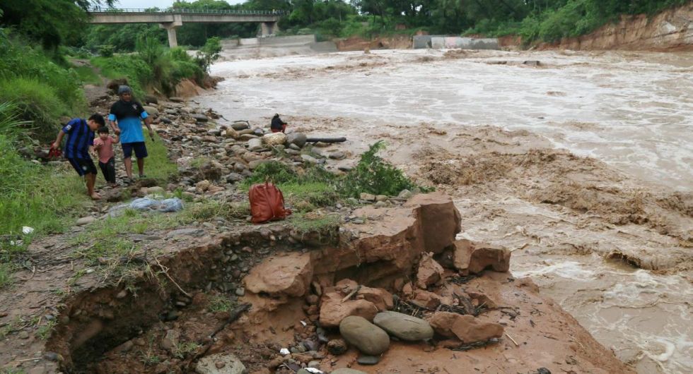 Lluvias y riadas dejan a más de 175 municipios afectados en siete departamentos