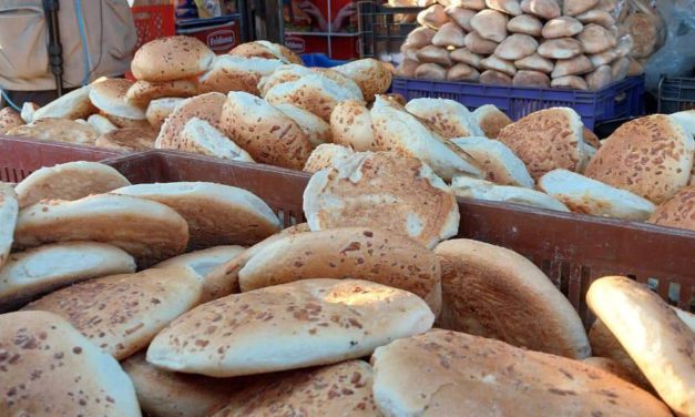 Panificadores buscan establecer un nuevo precio para el pan de batalla