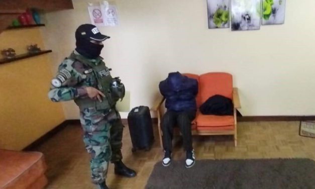 ¿Ritual de San Pedro?: FELCN allana casa, descubre consumo de alucinógenos y aprehende a siete personas