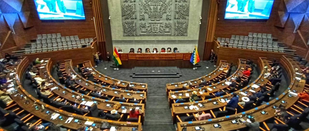 Cámara de Diputados: Ley de escaños es aprobada en sus dos estaciones y es remitida al Senado para su sanción