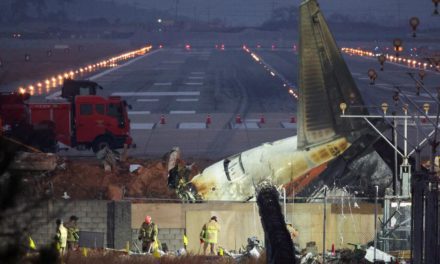 Corea del Sur prohíbe salida del país al CEO de Jeju Air tras accidente aéreo